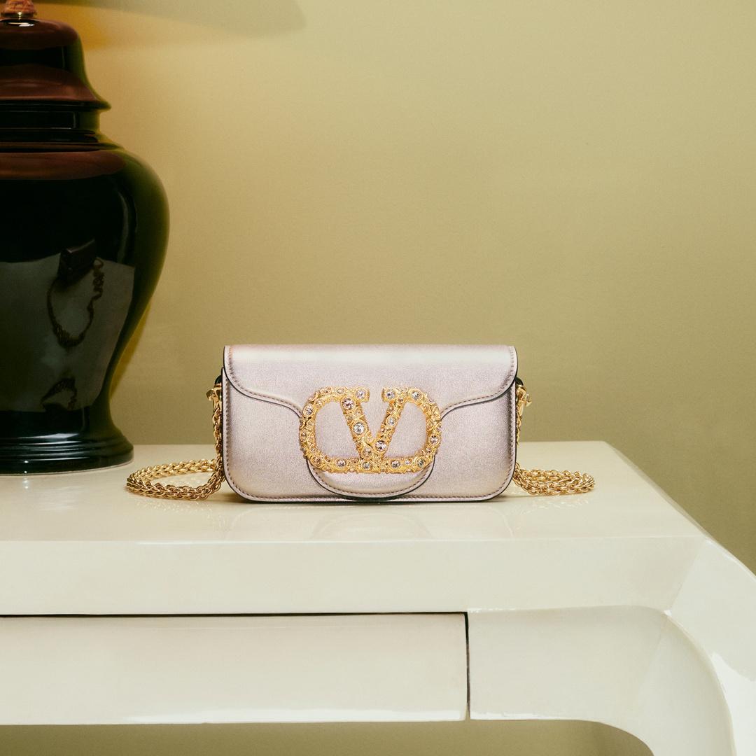 VALENTINO GARAVANI LOCO NEW