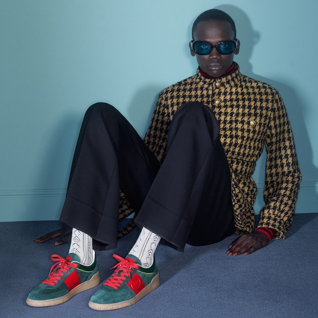 SHELF - UPVILLAGE - M