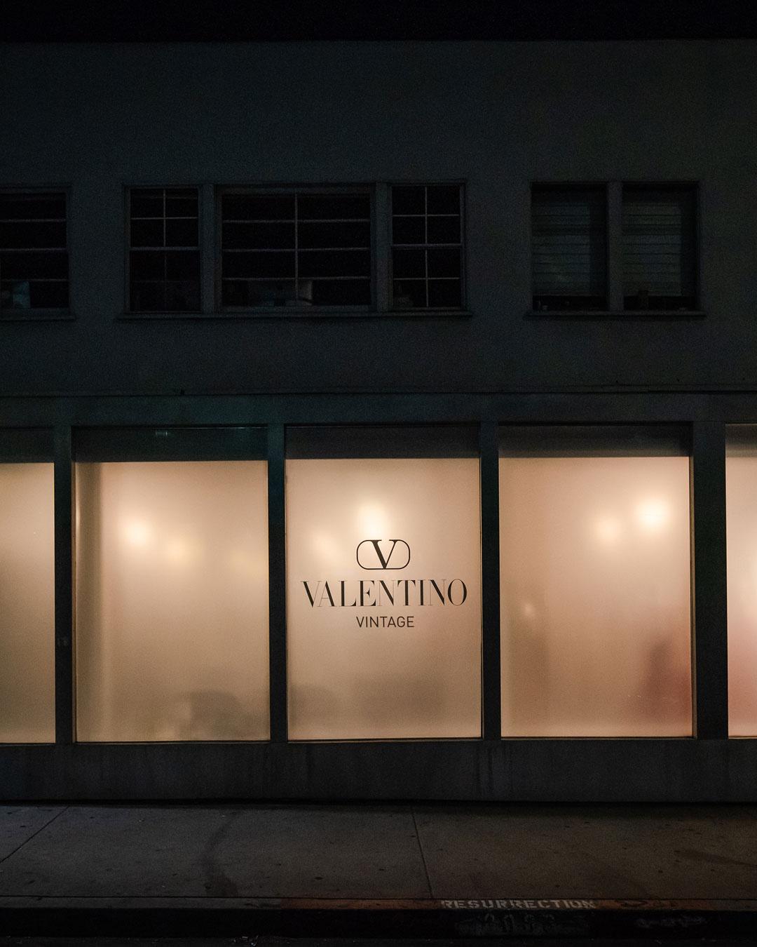 Valentino バリュー：地球 - Valentino Vintage | Valentino
