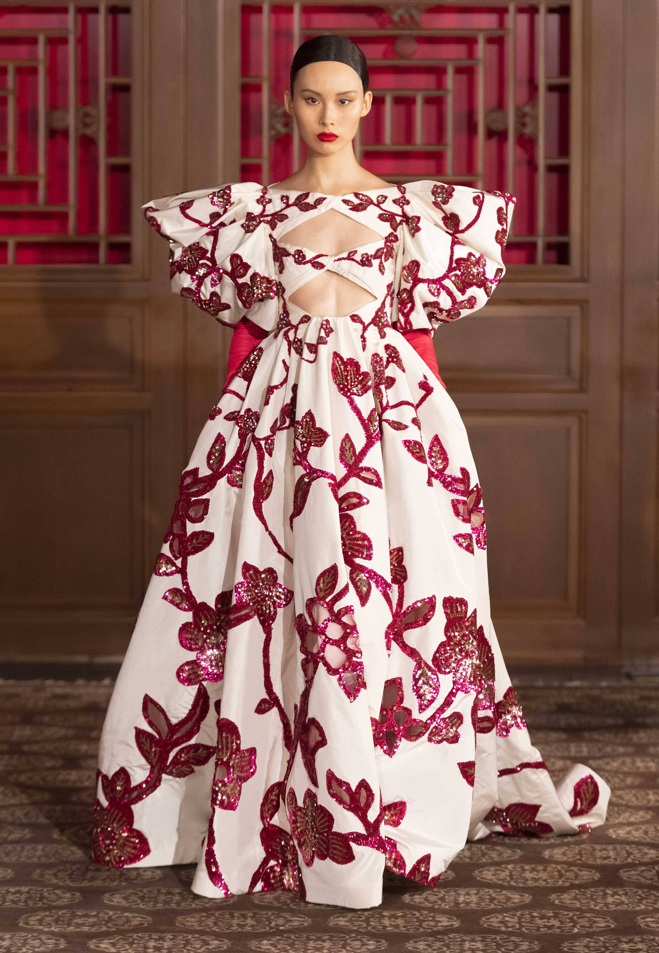 Valentino - Haute Couture Beijing - Look 35