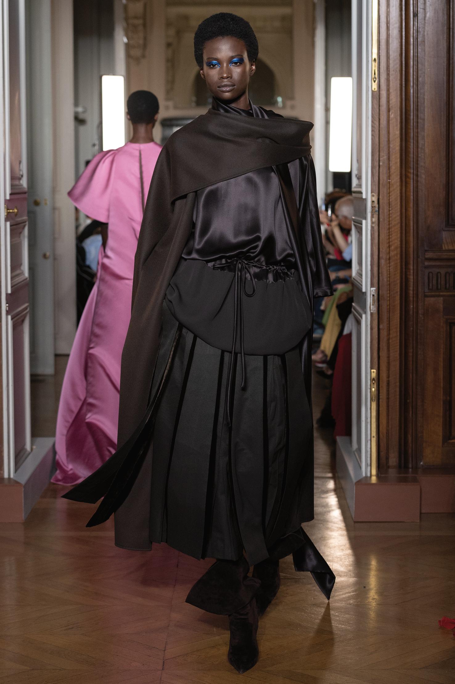 Valentino - Haute Couture Autumn/Winter 2018-19 - Look 3