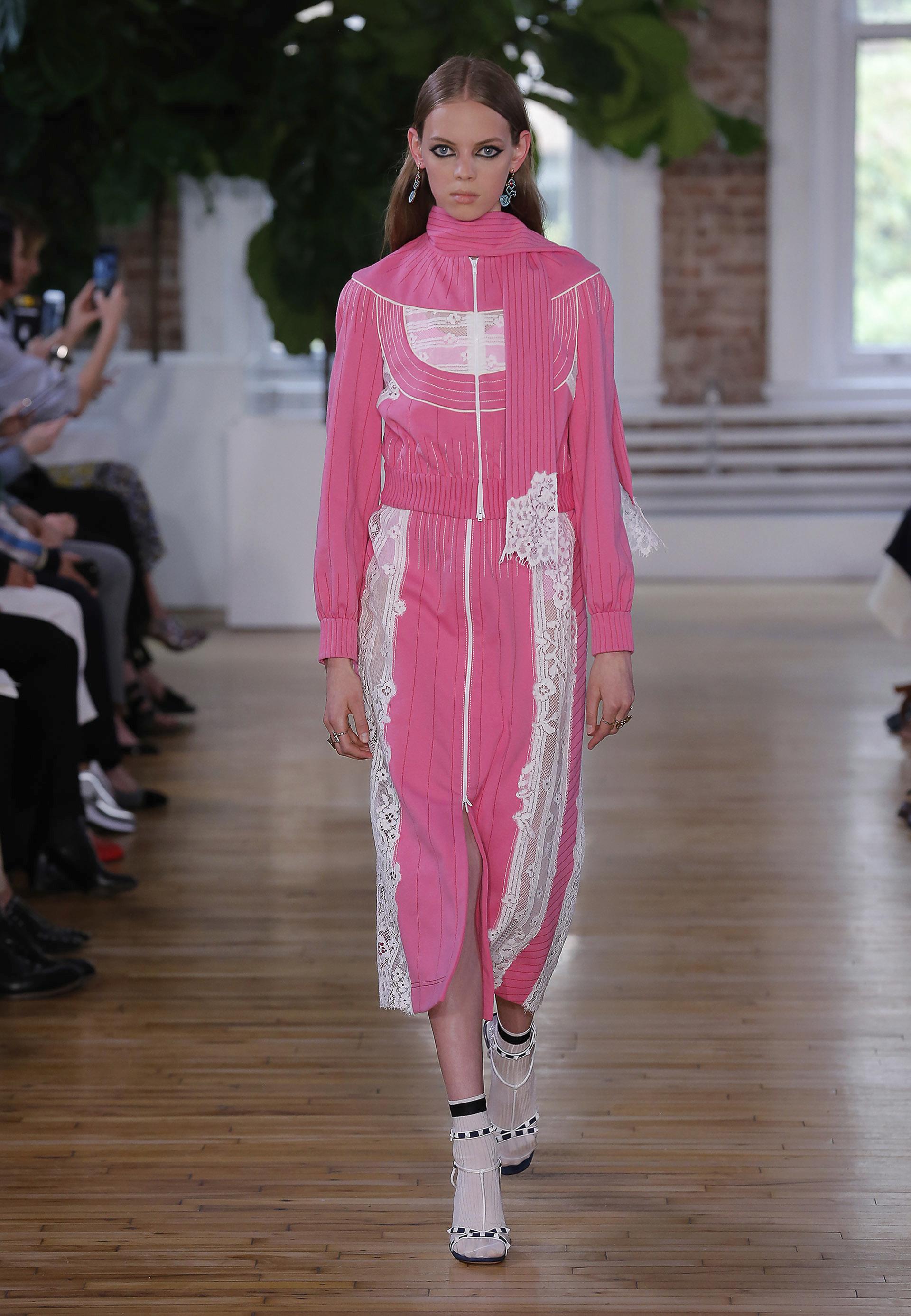 Valentino 2018 resort ロングワンピース　総柄 Valentino Fashion Resort 18 Women | Valentino
