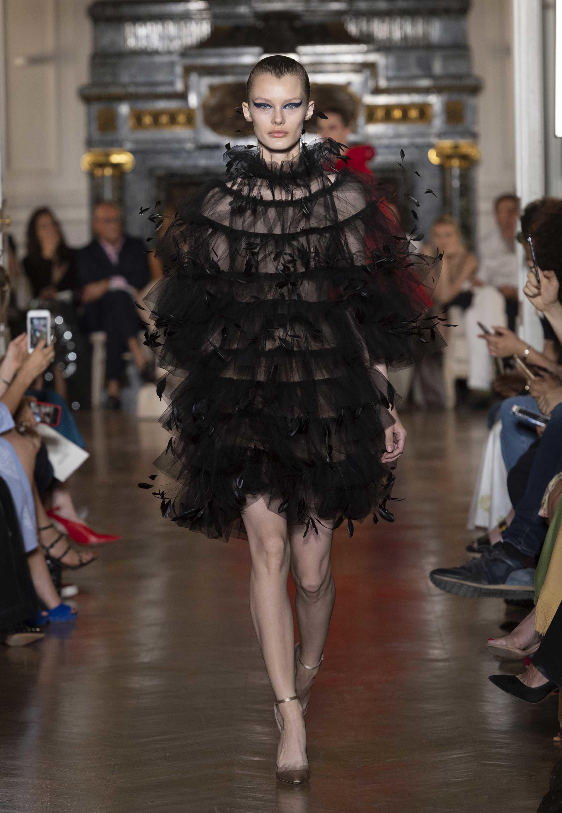 Valentino - Haute Couture Autumn/Winter 2018-19 - Look 31