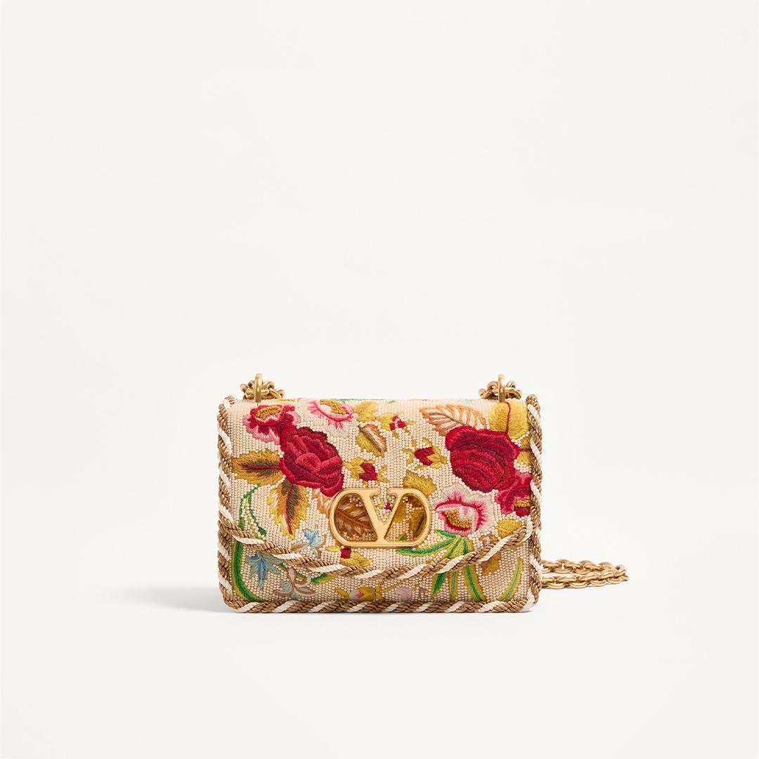 SHELF - W BAGS - VAIN