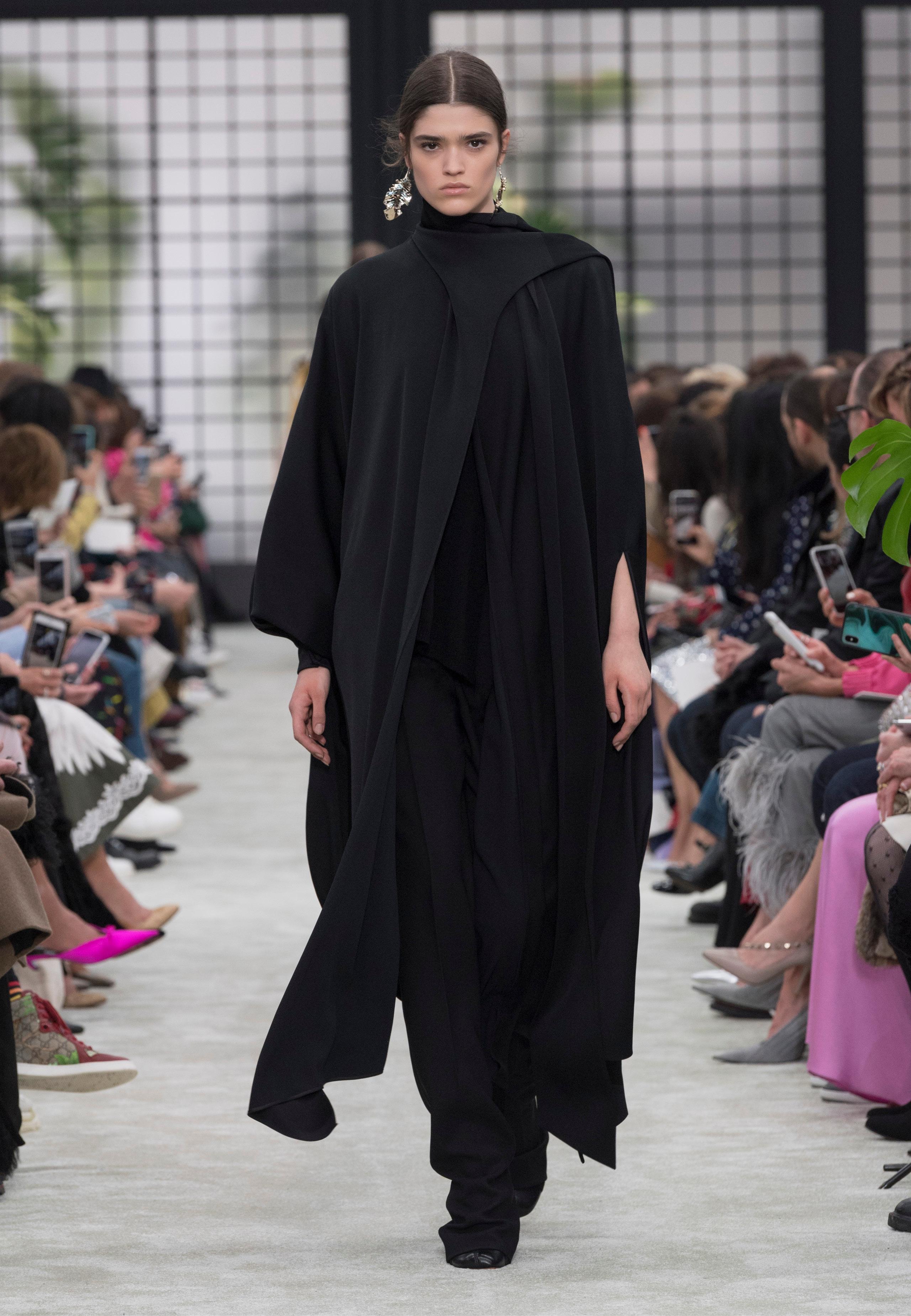 Valentino 黒白モザイク柄 ロングマント Valentino 黒白モザイク柄 ロングマント