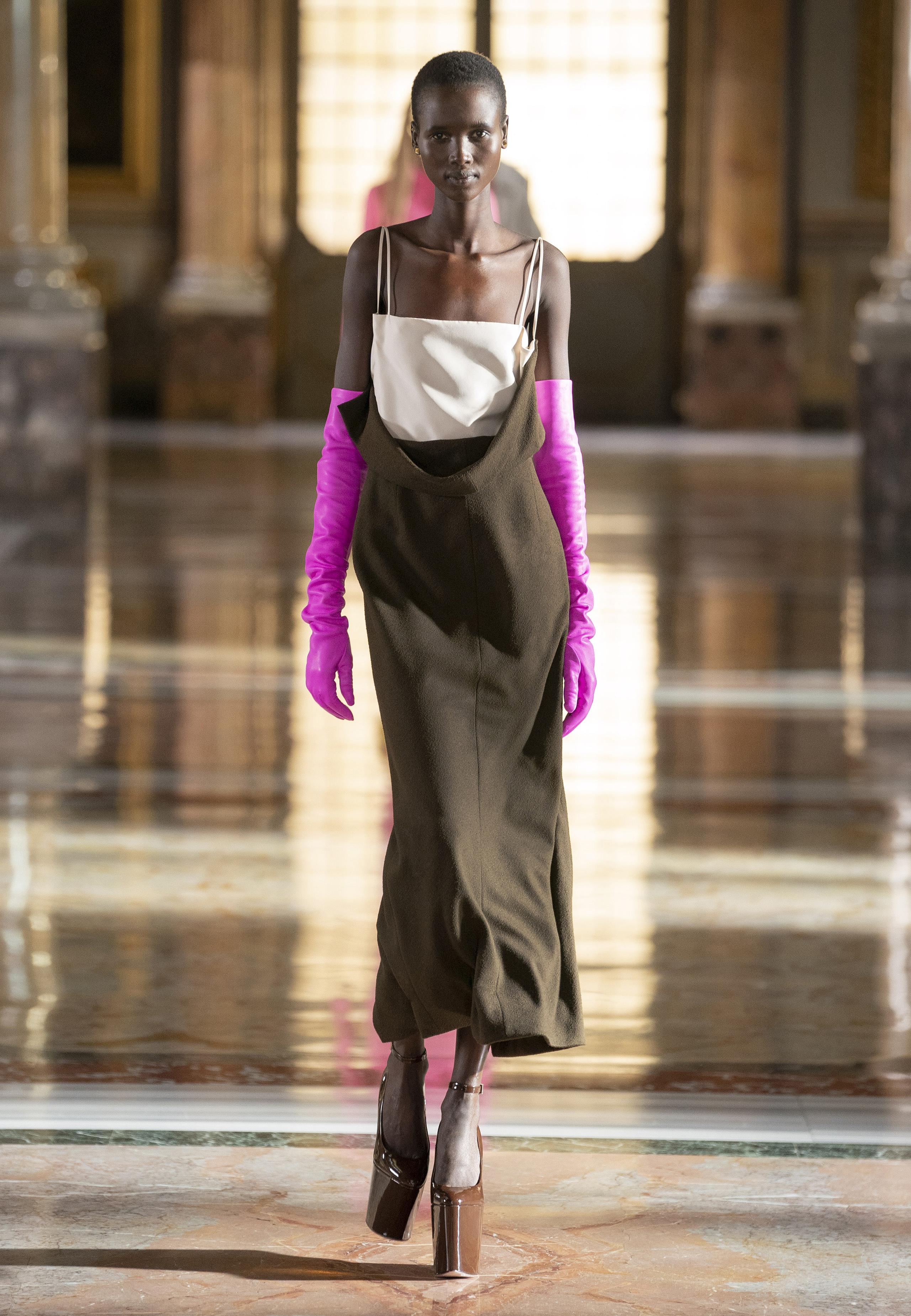 Valentino - Haute Couture Spring/Summer 2021 - Look 3