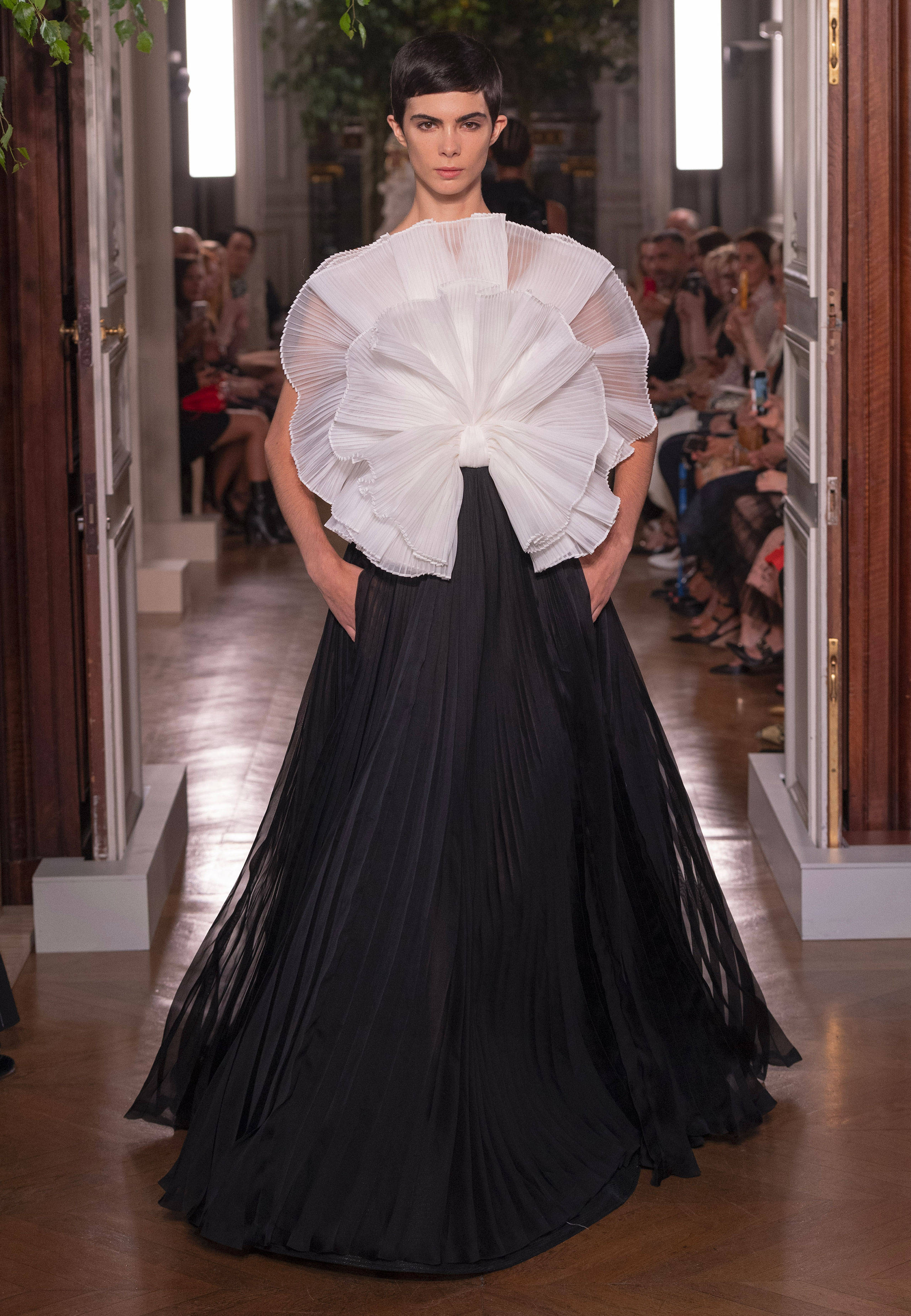 Valentino - Haute Couture Fall/Winter 2019-20 - Look 49