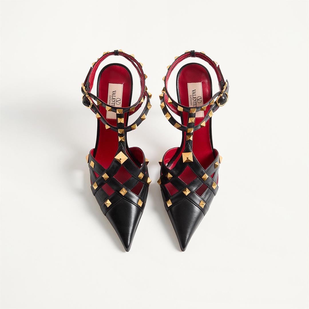 SHELF - W SHOES - STUDDY