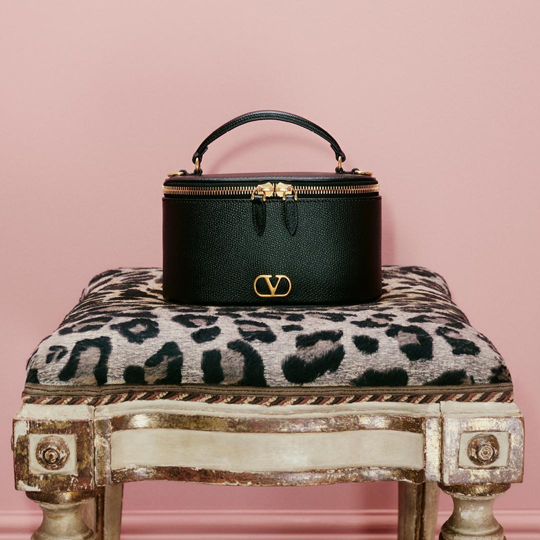 VALENTINO GARAVANI VLOGO SIGNATURE MINI BAGS NEW