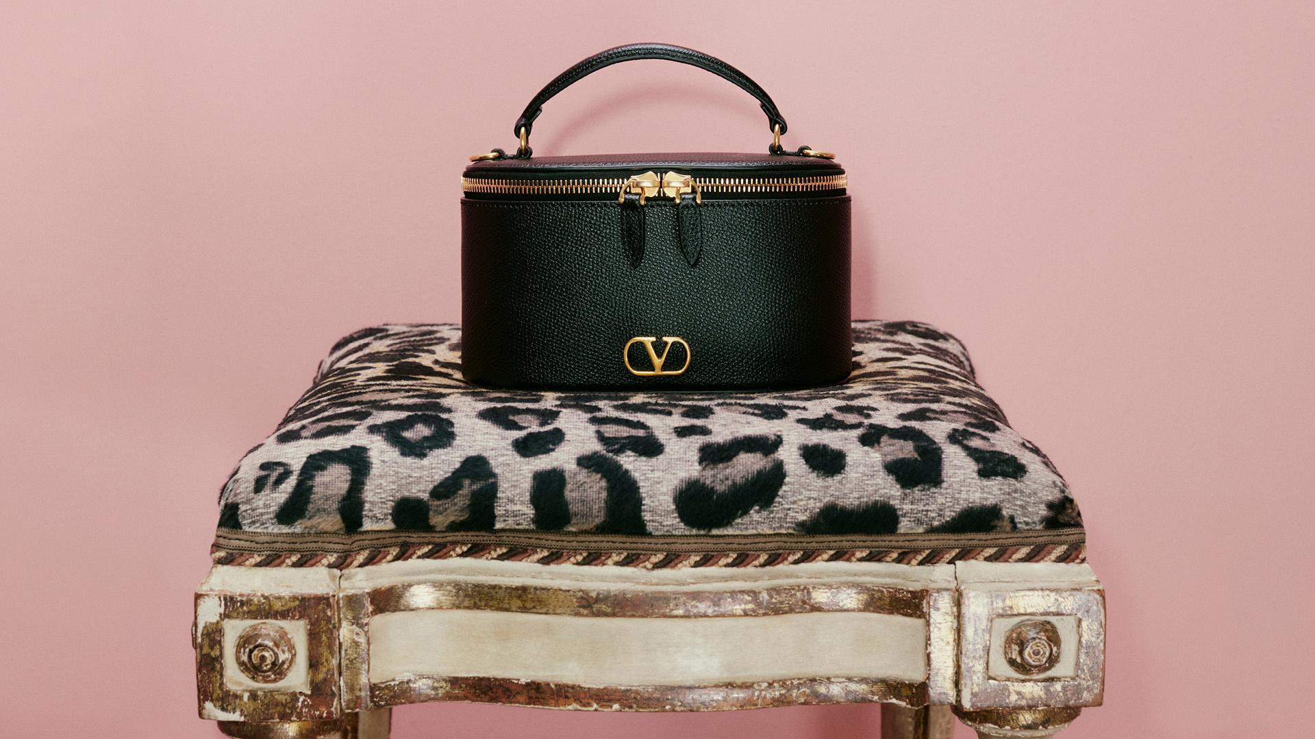 Valentino Garavani Vlogo Signature Women's Bags Collection | Valentino