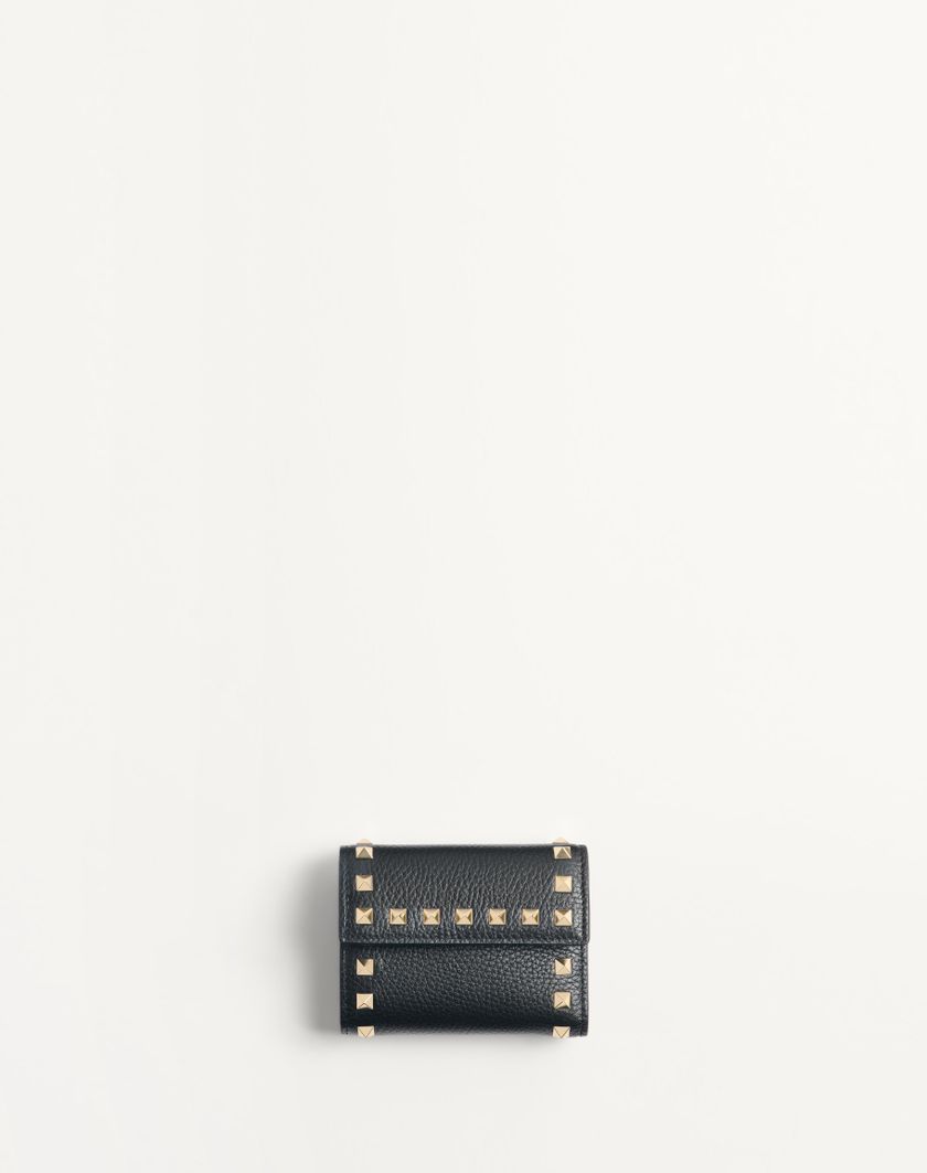 Valentino Handbags Portafoglio Trifold Rockstud In Vitello Granato per Donna in Nero | Valentino IT