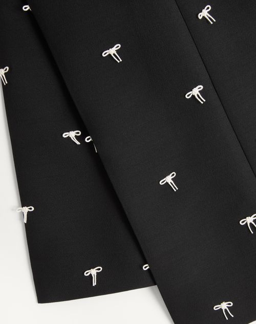  - Black/ivory
