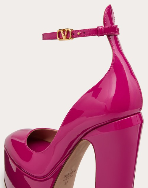 pink platform pumps