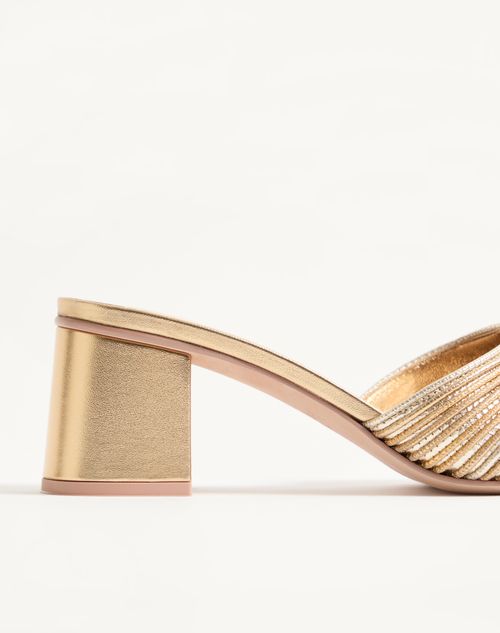 Valentino Garavani - Sandalo Slide Vlogo Signature Metallizzato Con Ricamo Cornely 60mm - Oro - Donna - Sandali