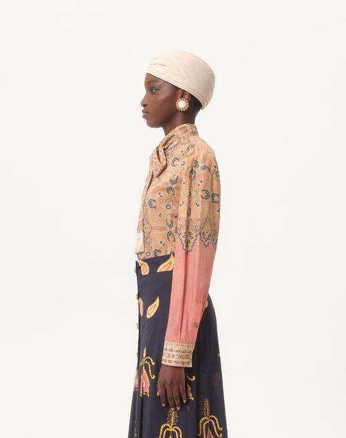  - Multicolour