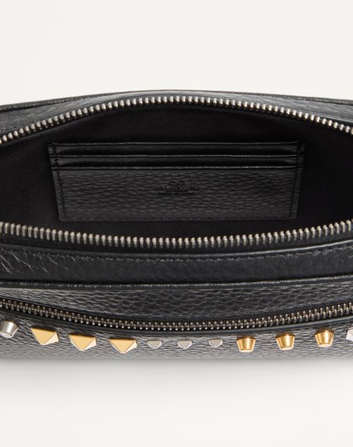 Valentino Garavani - ヴァレンティノ ガラヴァーニ ロックスタッズ グレインカーフスキン ポーチ - ブラック - メンズ - クラッチ＆ポーチ