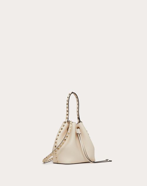 ROCKSTUD GRAINY CALFSKIN BUCKET BAG