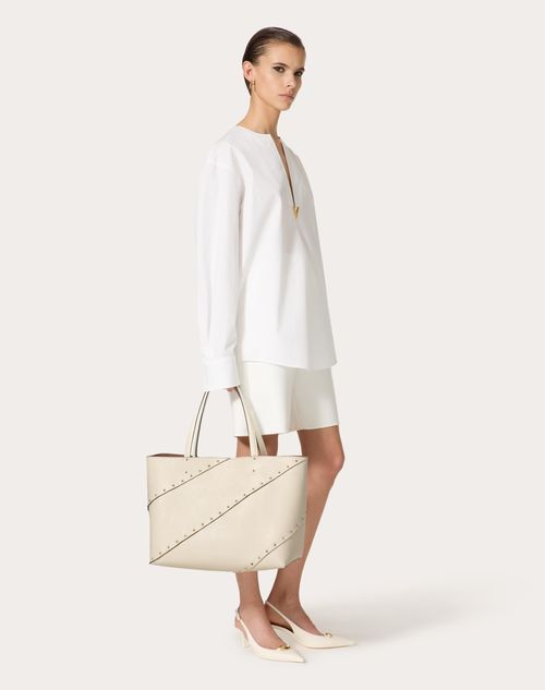 Valentino Garavani Valentino Garavani Rockstud Wispy Shopping Bag In Calfskin for Woman in Ivory Valentino PT