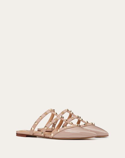 Valentino Garavani - Mules Rockstud Aus Lackleder - Poudre - Frau - Ballerinas