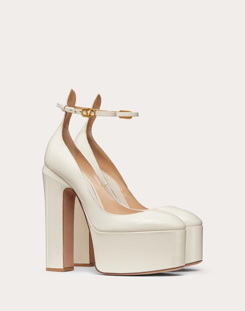 Valentino Garavani - Escarpins Vernis Avec Plateau Valentino Garavani Tan-go. Talon : 155 mm - Light Ivory - Femme - Soldes Femme