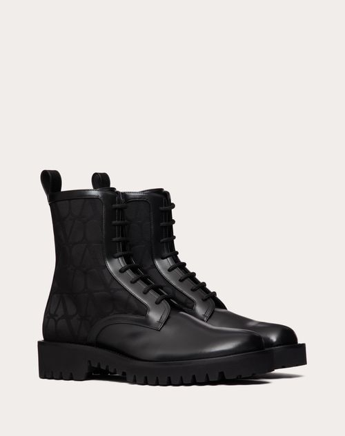 Valentino Garavani - Toile Iconographe Combat Boot In Toile Iconographe Technical Fabric And Calfskin - Black - Man - Boots