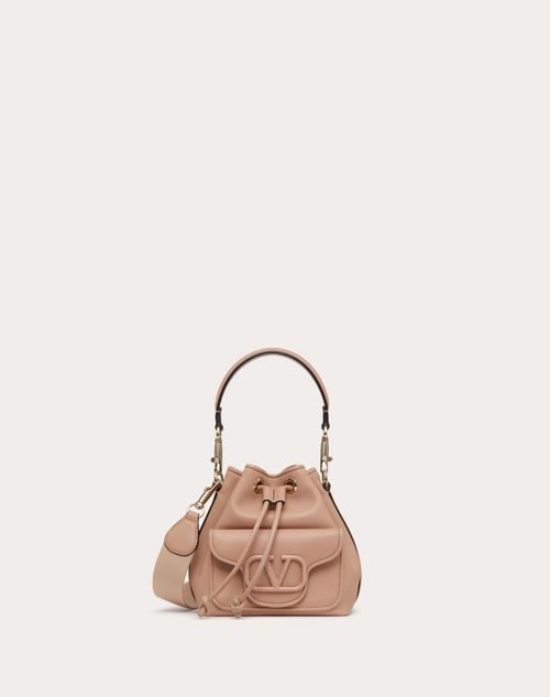 Valentino Garavani - Valentino Garavani Locò Bucket Bag Aus Kalbsleder - Rose Cannelle - Frau - Schultertaschen