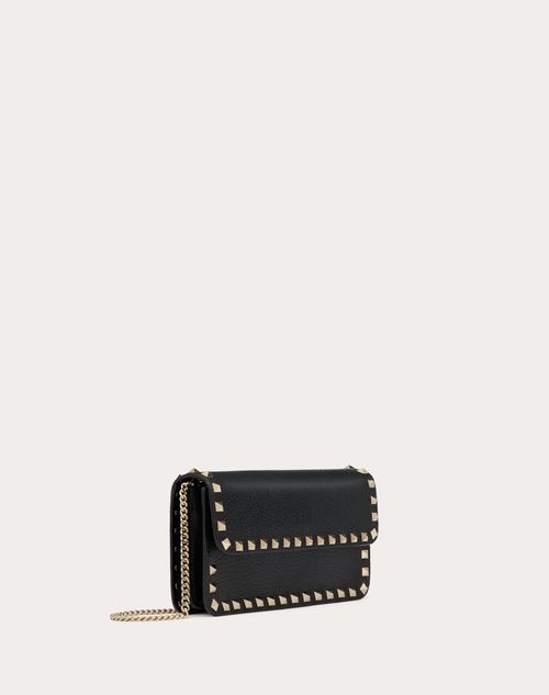 Valentino Garavani - Rockstud Grainy Calfskin Chain Pouch - Black - Woman - Wallets And Small Leather Goods