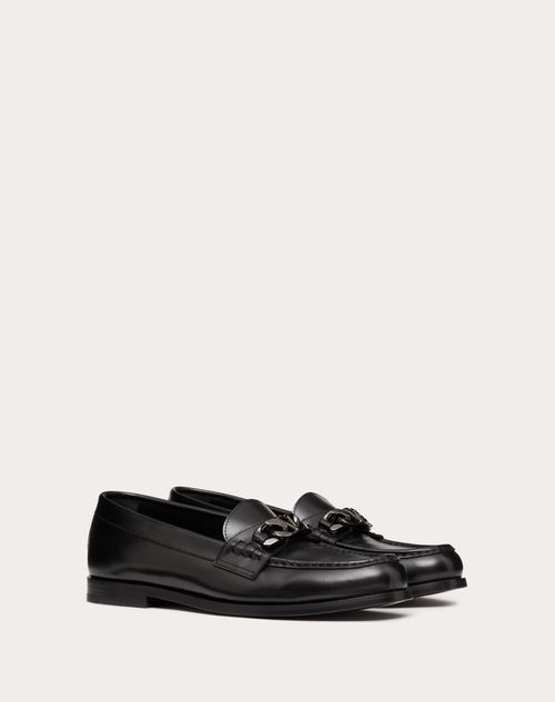 CLOSED BACK LEATHER CHAIN LOAFERS in black