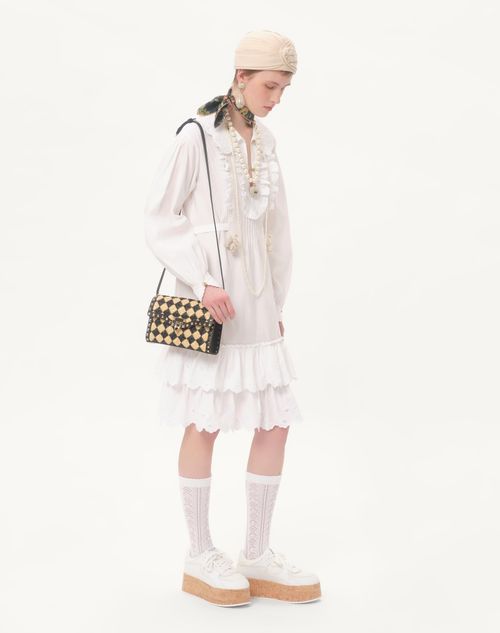 Valentino Garavani - Borsa Piccola A Tracolla Valentino Garavani Rockstud Ricamata In Rafia - Naturale/nero - Donna - Valentino Garavani Rockstud