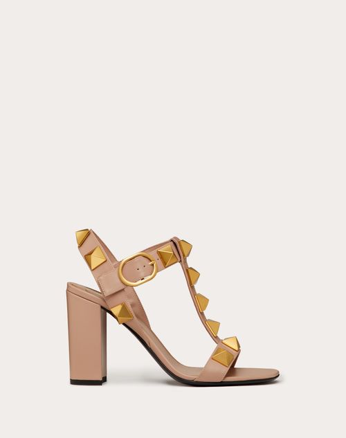 Valentino Garavani - Sandalias Roman Stud De Piel De Becerro Con Tacón De 90 mm - Rose Cannelle - Mujer - Roman Stud Sandals - Shoes