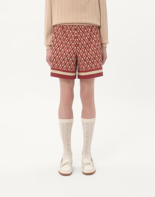  - Red/cream