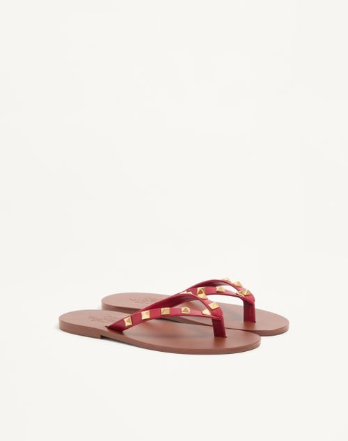 Valentino Garavani - Rockstud Calfskin Flip-flops 05mm - Red - Woman - Slides And Thongs
