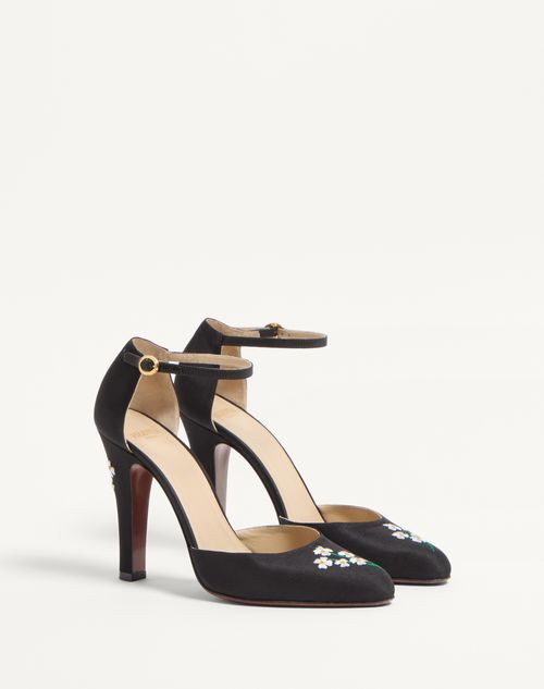 Valentino Garavani - Hi Dolly Fabric Pumps With Floral Embroidery 105mm - Black - Woman - Pumps