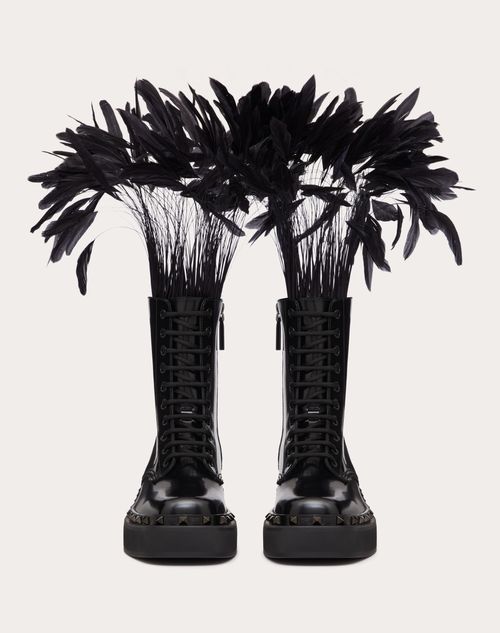 Valentino Garavani - Rockstud M-way Combat Boot In Calfskin With Feathers 50mm - Black - Woman - Boots