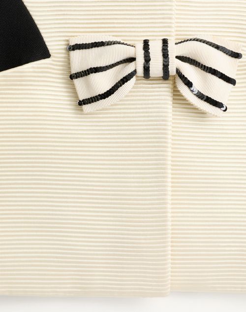  - Black/soft Beige