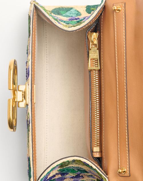Valentino Garavani - BOLSO DE MANO PEQUEÑO VALENTINO GARAVANI VSLING DE RAFIA BORDADA - Natural/multicolor/cámel - Mujer - Bolsos Con Asa Superior