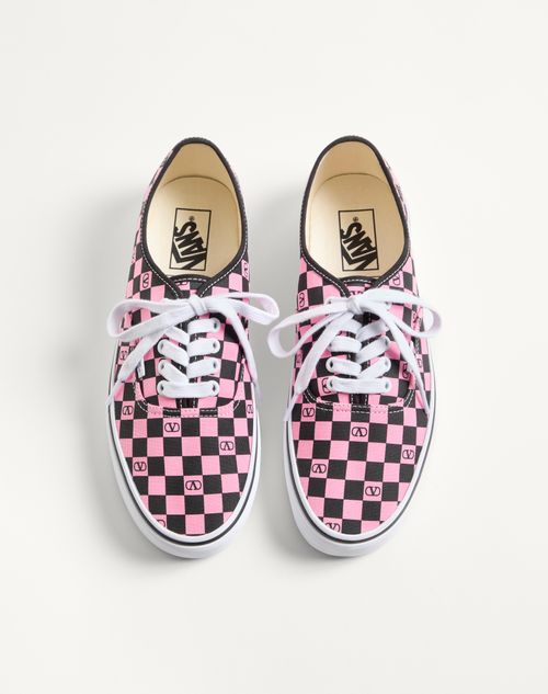 Valentino Garavani - Valentino Garavani And Vans Low-top Trainer In Fabric With Vlogo Checkerboard Print - Pink Orchid/black - Man - Shelf - M Shoes - Vans