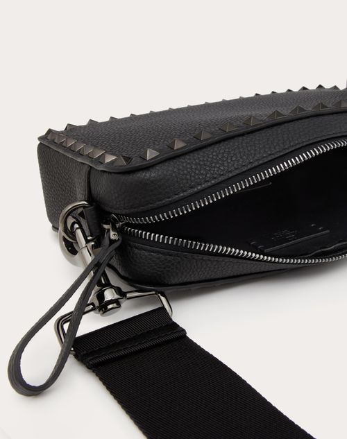 Black valentino best sale camera bag