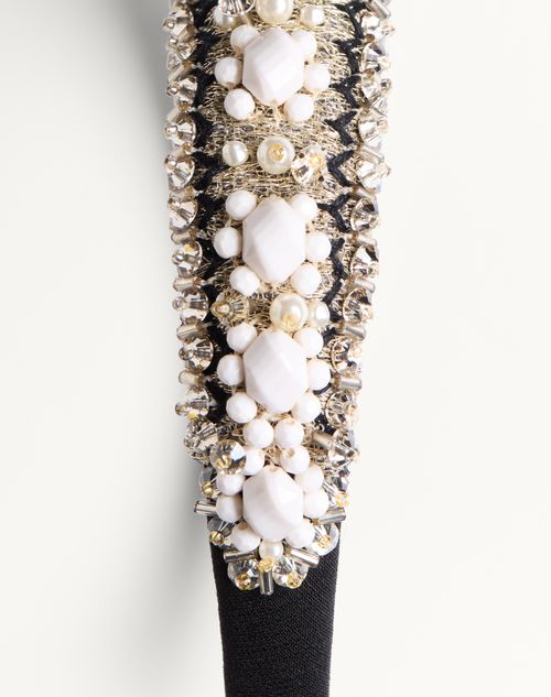  - Black/white/gold