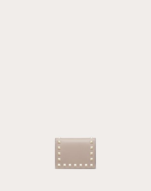 Valentino Garavani - Small Rockstud Calfskin Wallet - Poudre - Woman - Wallets And Small Leather Goods