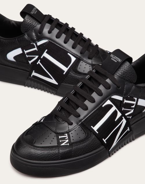 Low-top Calfskin Vl7n Sneaker Bands for Man in | Valentino US