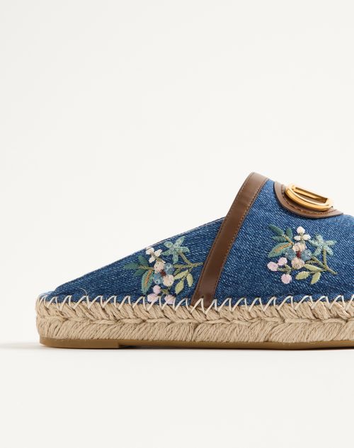 Valentino Garavani - Vlogo Signature Mule In Denim With Floral Embroidery 25mm - Denim - Woman - Espadrilles And Wedges