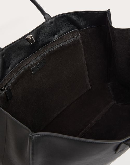 Vロゴ ロッカー レザー ラージ トート for メンズ インチ ブラック | Valentino JP