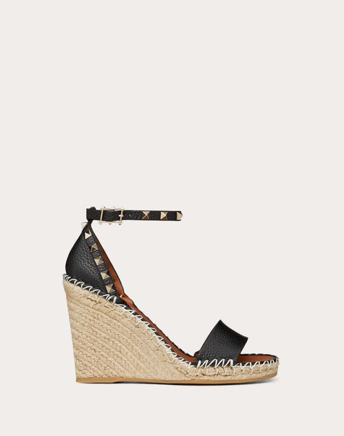Valentino Garavani - Double Rockstud Grainy Calfskin Wedge Sandal 95 Mm - Black/light Cuir - Woman - Shoes