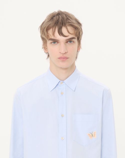 Valentino - Camicia A Maniche Lunghe Valentino In Cotone Oxford Leggero Con Patch Farfalla Ricamata - Azzurro - Uomo - Camicie