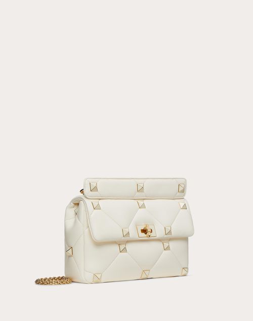 Dekoration Station Modtagelig for Large Roman Stud The Shoulder Bag In Nappa With Chain And Enameled Studs  for Woman in Ivory | Valentino US