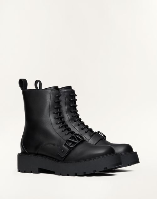 Vlogo Signature Calfskin Combat Boot 45mm for Woman in Black Valentino GR