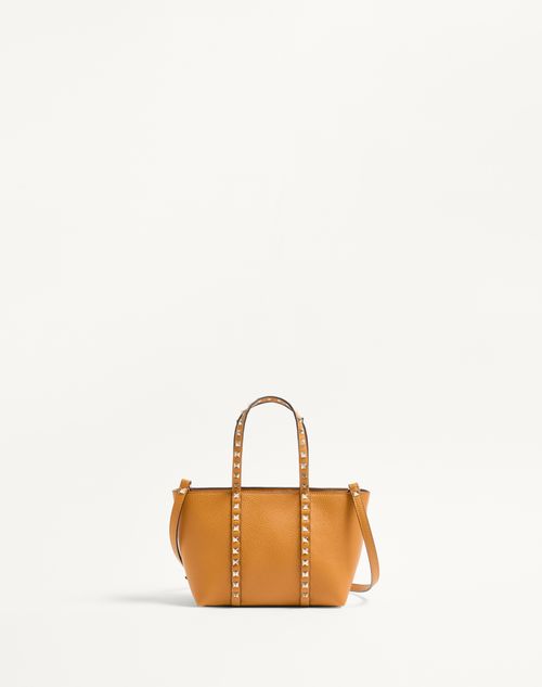 Valentino Garavani - Valentino Garavani Rockstud Small Shopping Bag In Grainy Calfskin - Golden Cuir - Woman - Valentino Garavani Rockstud