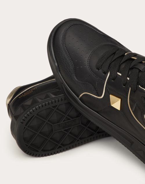 One Stud Low-top Sneaker In Nappa Leather for Man in Black 