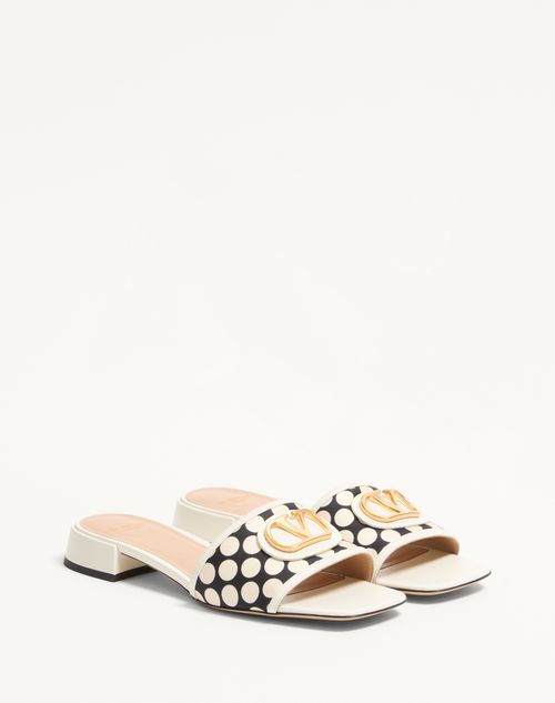  - Black/ivory